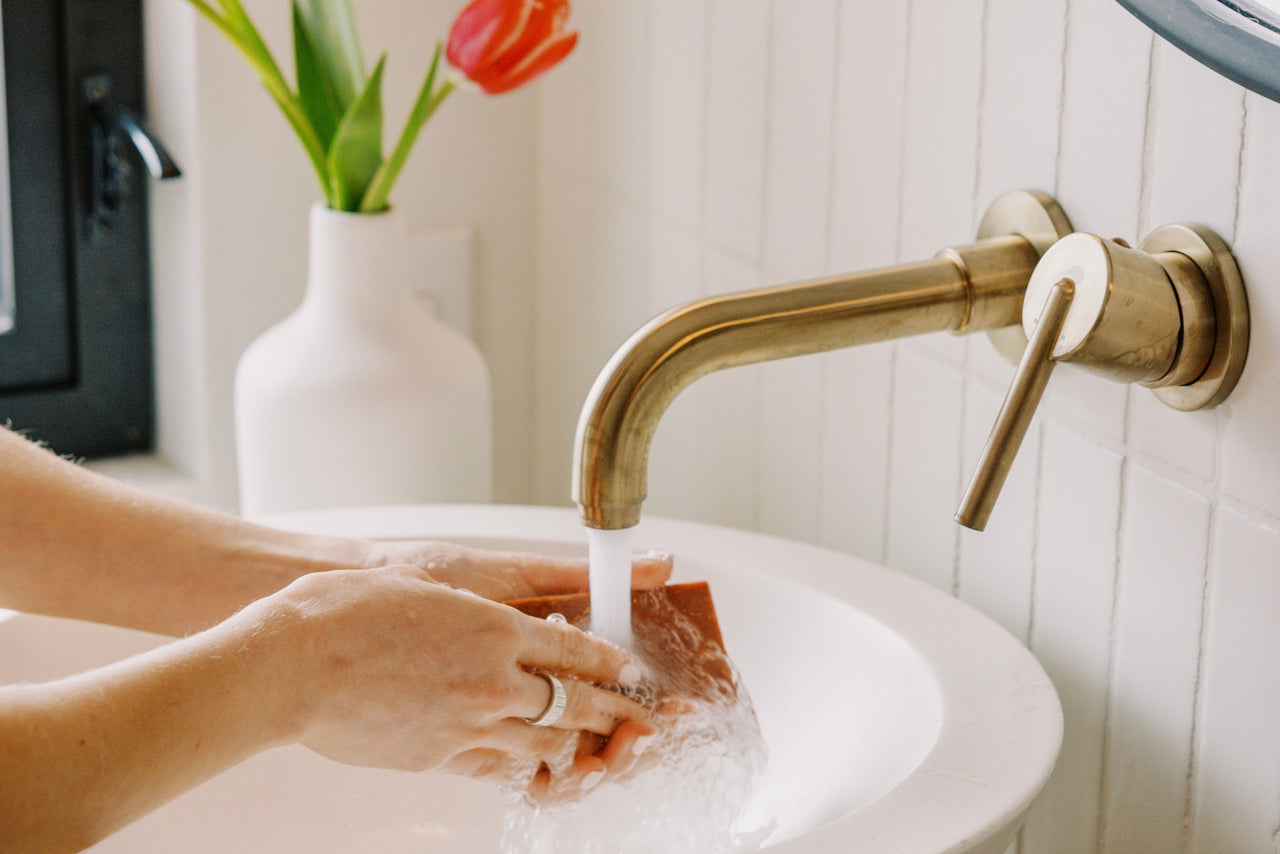 Your Top 5 Oil Cleansing Questions Answered - Purishh